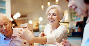 Mutuelle senior pas chère : trucs et astuces pour la trouver