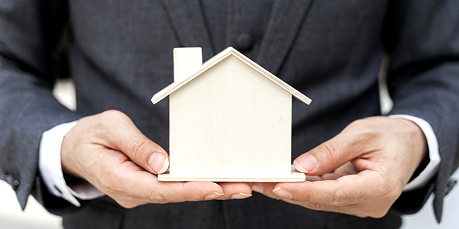 Quel type d'établissement propose les meilleures offres d'assurance de prêt immobilier ?